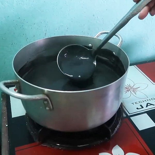 Hướng dẫn cách nấu chè mè đen nước cốt dừa 9