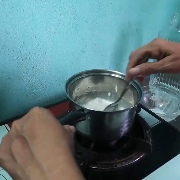 Hướng dẫn cách nấu chè mè đen nước cốt dừa