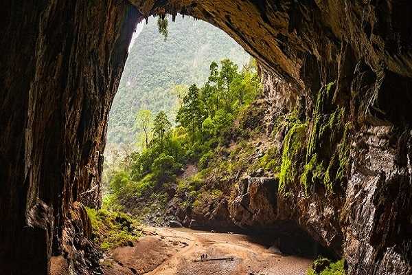 Khám phá hang Sơn Đoòng, Quảng Bình - hang động đẹp nhất hành tinh