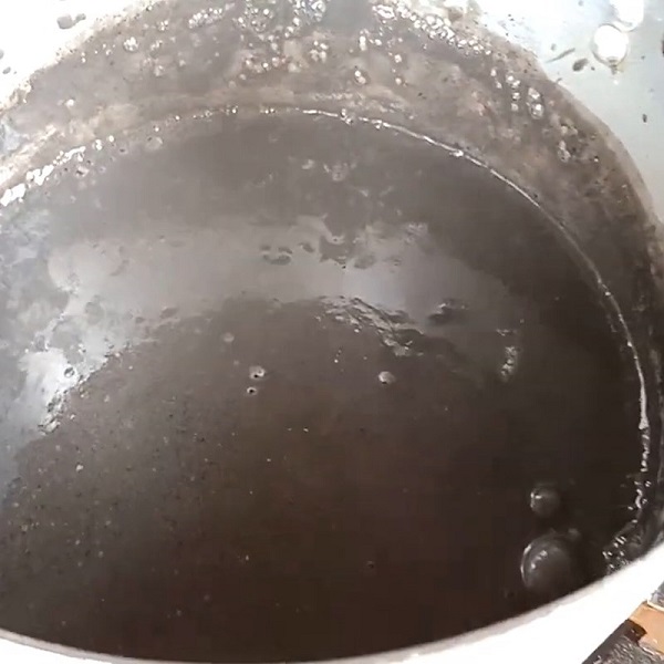 Hướng dẫn cách nấu Chè mè đen đậu phộng ngon lạ 11