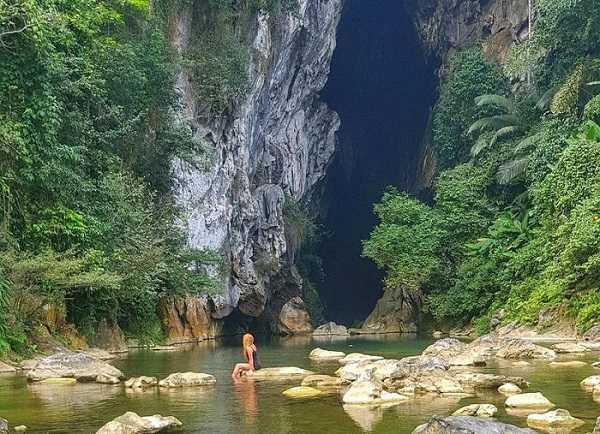 Thám hiểm hang Rục Mòn Quảng Bình